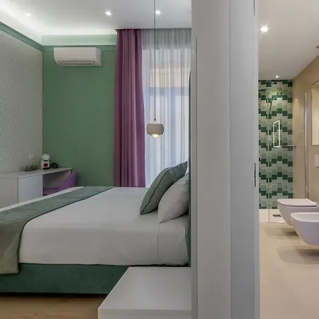 Lovelia: Square Lovely Bed and Breakfast Σορέντο